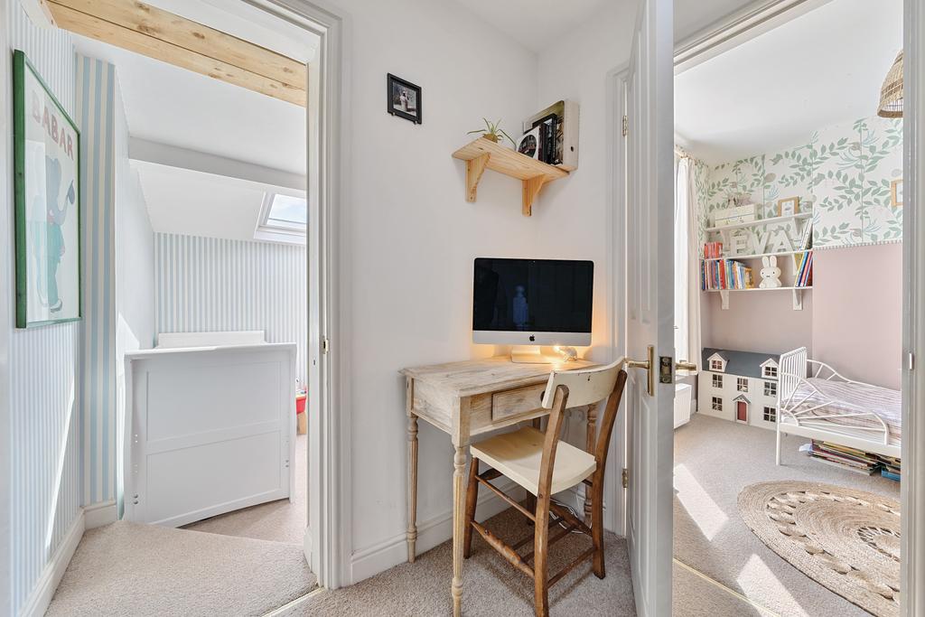 Landing/Study Space