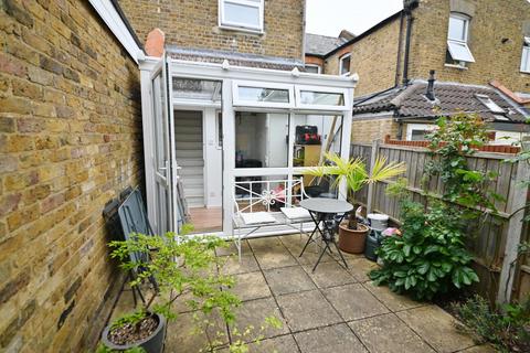 108 Third Cross Road, Twickenham, TW2 5EA