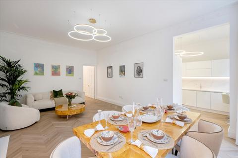 2 bedroom flat for sale, Cadogan Square, London, SW1X