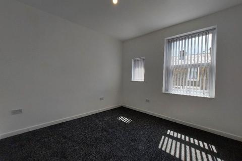 2 bedroom terraced house to rent, Heath Street, Burnley BB10