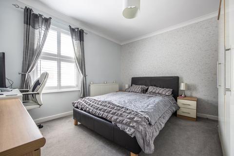 12 Empress Road, Gravesend, DA12 2QR