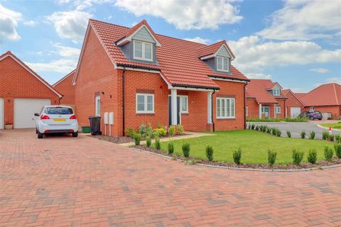 3 bedroom detached house for sale, Kirby Cross CO13