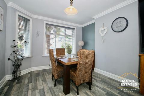 4 bedroom semi-detached house for sale, Alder Road, Folkestone CT19