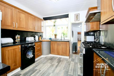 4 bedroom semi-detached house for sale, Alder Road, Folkestone CT19