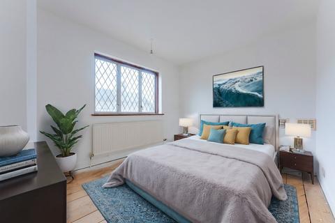 144 Carlton Road, Lowestoft, NR33 0NB