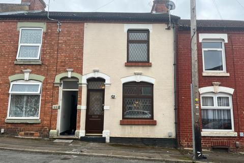3 bedroom terraced house to rent, Baker Street, Semilong, Northampton, NN2