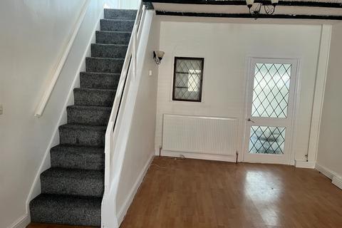 3 bedroom terraced house to rent, Baker Street, Semilong, Northampton, NN2