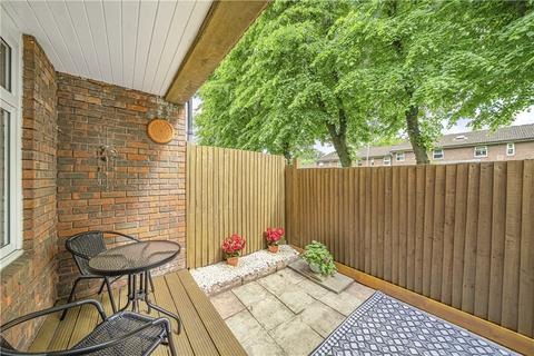 68 Hope Close, London, SE12 0BJ