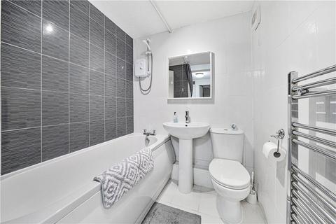68 Hope Close, London, SE12 0BJ