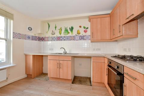 5 bedroom end of terrace house to rent, Albion Road Ramsgate CT11