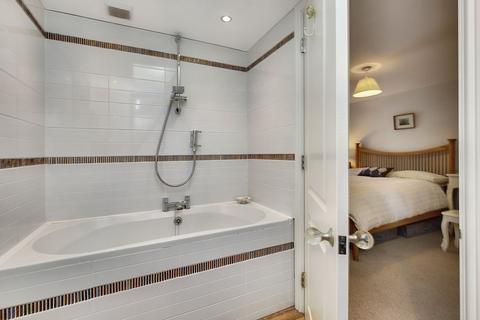 25 Drummond Street, Muthill, PH5 2AN