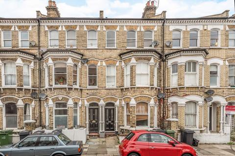 2 bedroom flat for sale, Tregothnan Road, Clapham