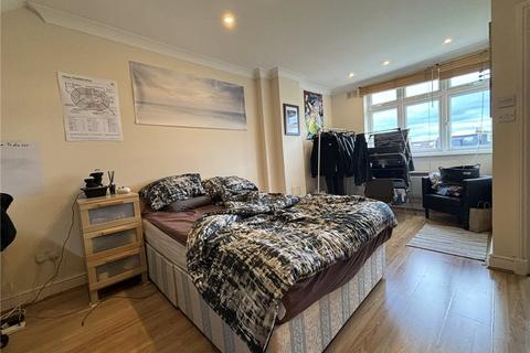 4 bedroom terraced house to rent, Galloway Road, London, W12
