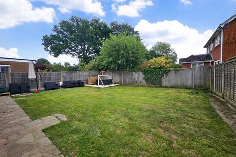 23 Addlestone Park, Addlestone, KT15 1RZ