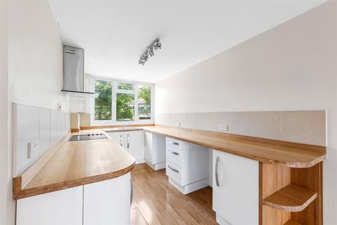 2 bedroom flat for sale, Barnetts Shaw, Oxted, Surrey, RH8