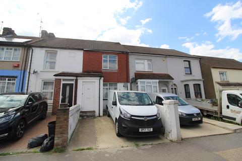 3 bedroom terraced house to rent, Nelson Road, Gillingham, Kent, ME7