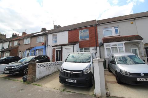 3 bedroom terraced house to rent, Nelson Road, Gillingham, Kent, ME7