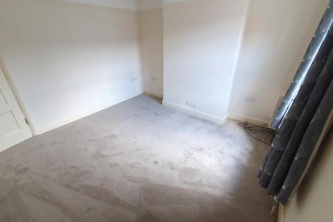 2 bedroom flat to rent, Whitchurch Lane, Edgware