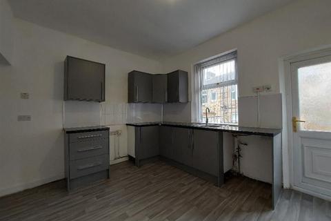 2 bedroom terraced house to rent, Reed Street, Burnley BB11