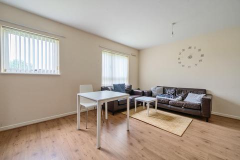 2 bedroom flat for sale, West Cotton Close, Far Cotton, Northampton, NN4