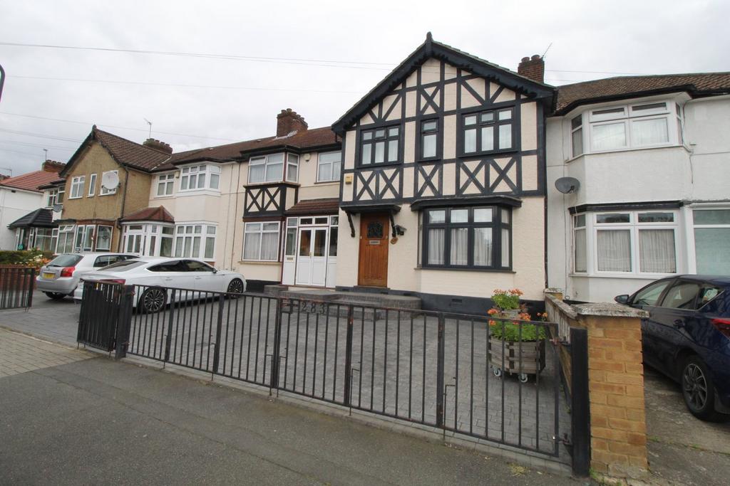 Tokyngton Avenue, Wembley, HA9 3 Bed Terraced House - £2,400 Pcm (£554 Pw)