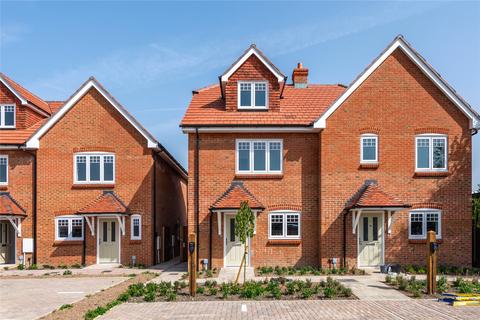 3 bedroom semi-detached house for sale, Pippin Place, Great Kimble, Aylesbury, Buckinghamshire, HP17