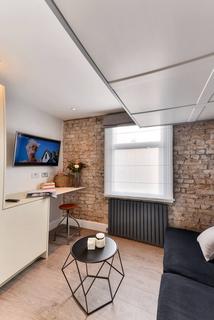 Studio to rent, Kingdon Road, London NW6