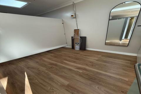 Property to rent, Eltham High Street, Eltham, London