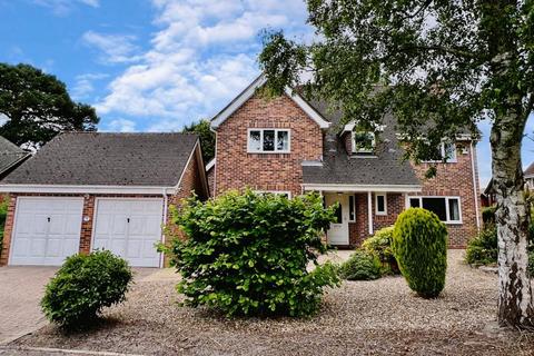 4 bedroom detached house for sale, Hobbs Park, St Ives, BH24 2PU