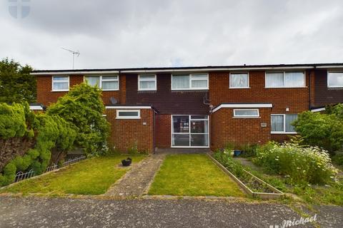 3 bedroom terraced house to rent, Chaucer Drive, Aylesbury