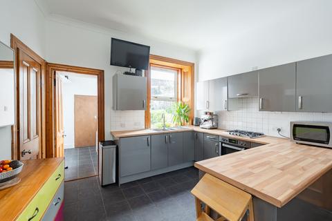 1 Ryehill Grove, Edinburgh, EH6 8ET