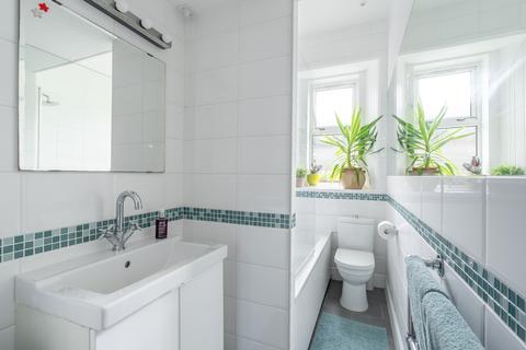 1 Ryehill Grove, Edinburgh, EH6 8ET