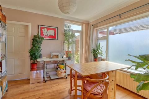 3 bedroom detached house for sale, Walton on the Naze CO14