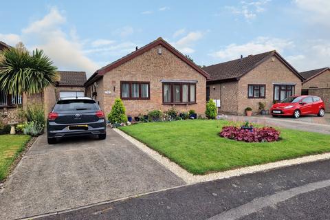 2 bedroom bungalow for sale, Conway Crescent, Burnham-on-Sea, Somerset, TA8