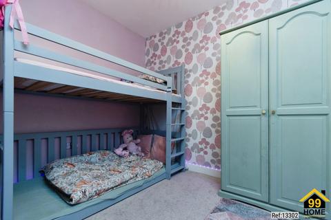 3 bedroom flat for sale, Red Deer Court, South Croydon, Surrey, CR2