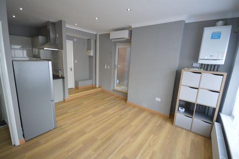 2 bedroom apartment to rent, Alexandra Road, Colchester