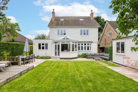 4 bedroom detached house for sale, Stevenage Road, Walkern, Stevenage, Hertfordshire, SG2