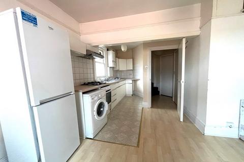 1 bedroom flat to rent, Merton High Street, London SW19