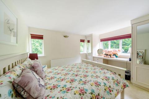 5 bedroom detached house to rent, Stanmore,  Harrow,  HA7