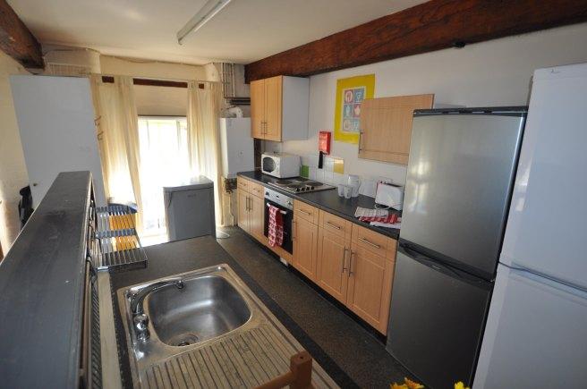 Russell-street-ng7-4fn-958621