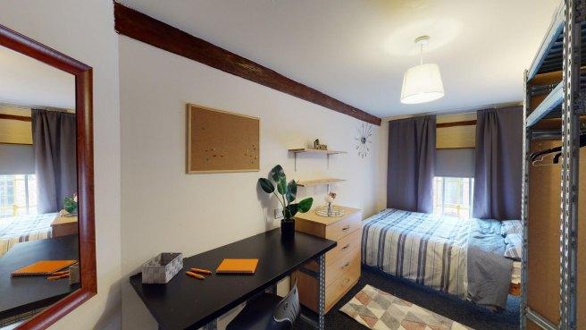 Russell-street-ng7-4fn-963697