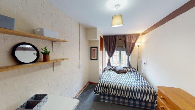 Russell-street-ng7-4fn-963698