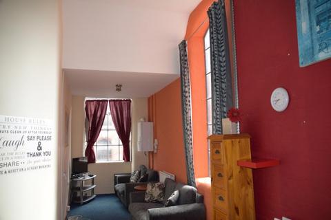 4 bedroom house share to rent, Russell Street