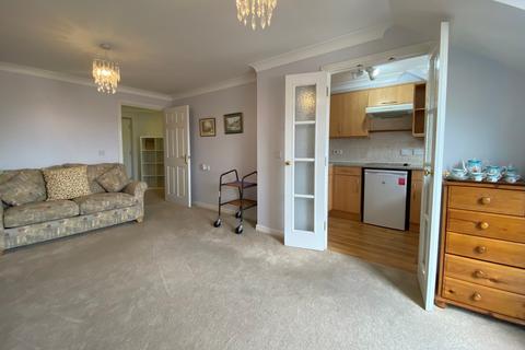 1 bedroom flat for sale, Beechwood Avenue, Deal, CT14