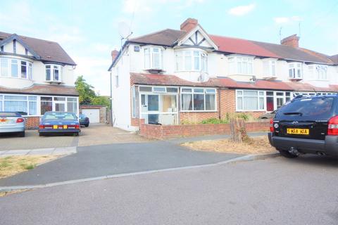 1 bedroom terraced house to rent, Single Room Beaford Grove, London