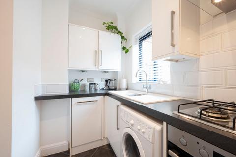 1 bedroom apartment for sale, Worcester Road, Sutton, SM2