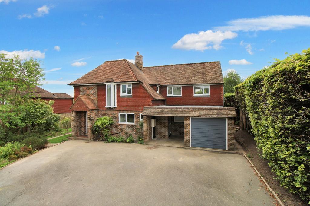 Crowborough Hill, East Sussex TN6 4 bed detached house for sale £650,000