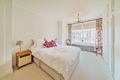 1 bedroom flat for sale, Portsmouth Road, Putney