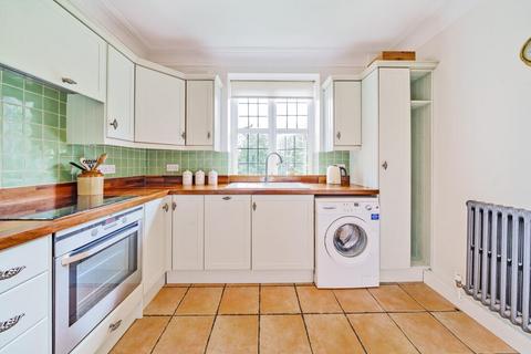 1 bedroom flat for sale, Portsmouth Road, Putney