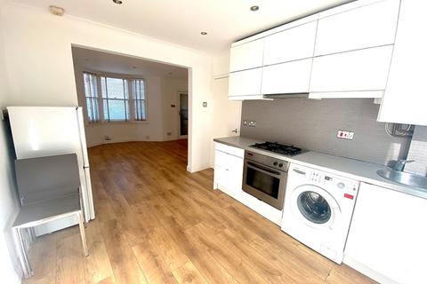 Studio for sale, Clarendon Road, Hove BN3 3WQ